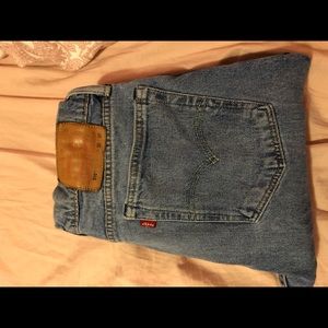Mens Levi’s blue jeans